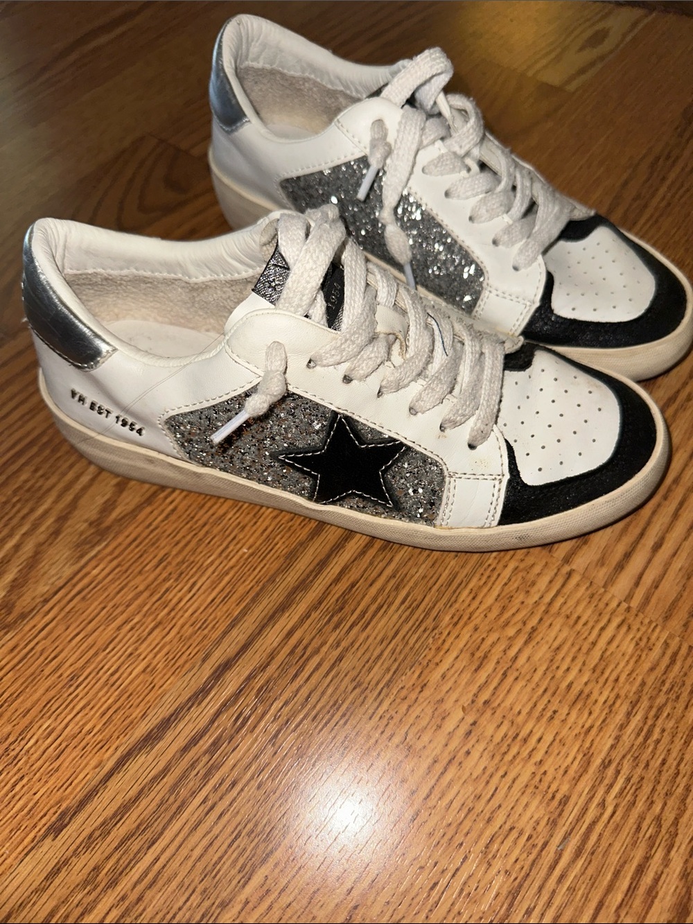 Vintage Havana White Sneaker with Silver Accent